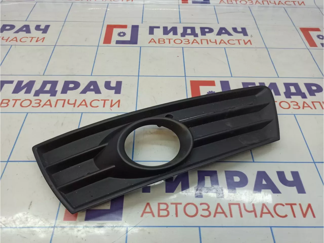 Решетка в бампер левая Volkswagen Passat CC 3C8853665C